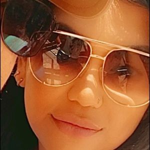 Meet your Posher, Karla